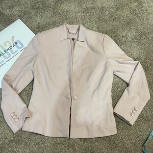 White House Black Market WHBM 8 Blush Pink Fitted Two-Button Blazer